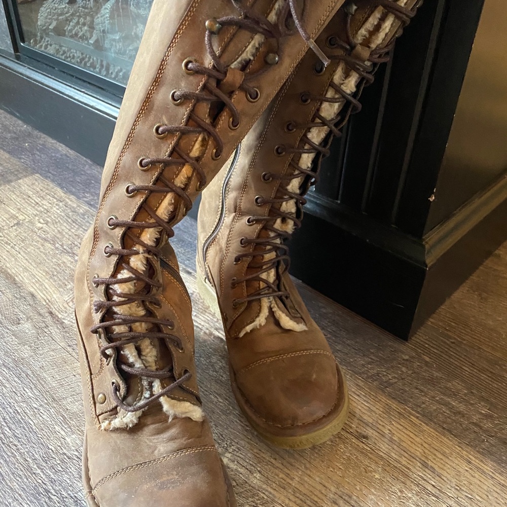 Also boots - Picture 3 of 5